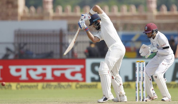 राजकोट टेस्ट : भारत ने पहली पारी में खड़ा किया रनों का पहाड़