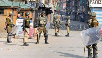 श्रीनगर में अलगाववादियों के मार्च के मद्देनजर प्रतिबंध