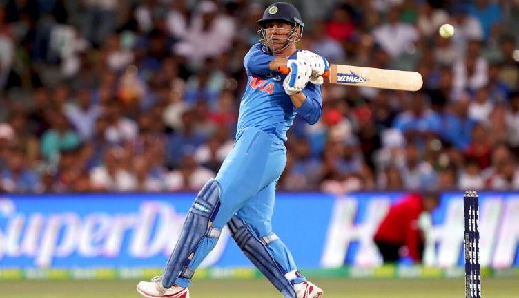 IND vs NZ 1st ODI: MS Dhoni records vs New Zealand जानिये कितना गरजा है धोनी का बल्ला