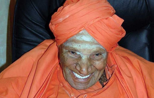 Karnataka shivakumara swami passed away siddaganga mutt tumkur कर्नाटक : सिद्धगंगा मठ प्रमुख शिवकुमार स्वामी का निधन, राज्य में 3 दिन का राजकीय शोक | Newsd