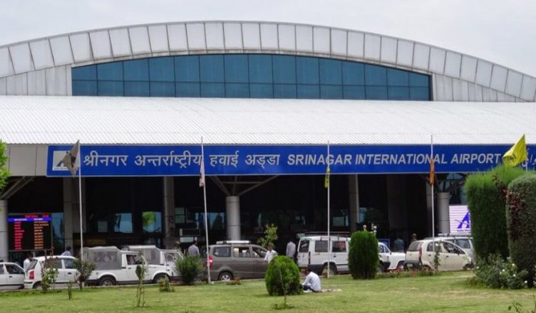 श्रीनगर, जम्मू, लेह, अमृतसर व चंडीगढ़ सहित कई हवाईअड्डे नागरिक परिचालन के लिए बंद