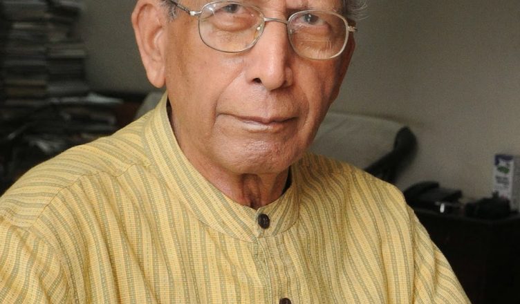 प्रसिद्ध हिंदी लेखक और साहित्यकार नामवर सिंह का निधन
