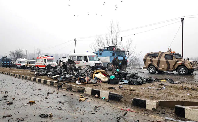 Pulwama IED blast : Leaders react on terrorist attack on CRPF convoy