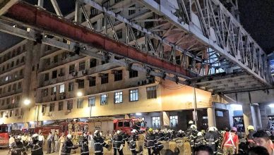मुंबई फुटओवर ब्रिज हादसे में अबतक 6 की मौत, रेड सिग्नल ने बचाई दर्जनों जानें