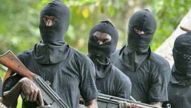 नाइजीरिया में बंदूकधारियों ने 30 की हत्या की