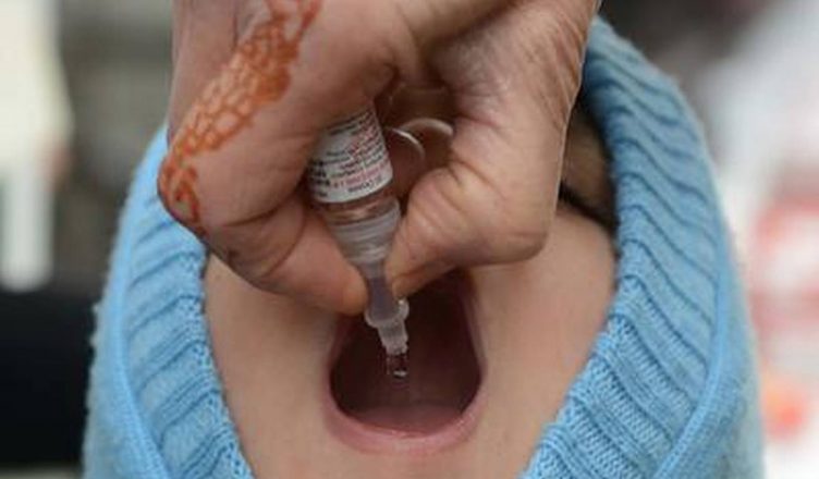 उ.प्र : पोलियो मुक्त भारत पड़ा विवादों में, एक बच्ची की मौत का आरोप