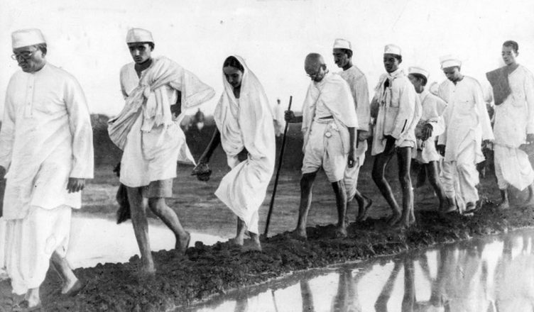इतिहास में 12 मार्च- 1930 में साबरमती आश्रम से महात्मा गांधी ने दांडी मार्च की शुरूआत की