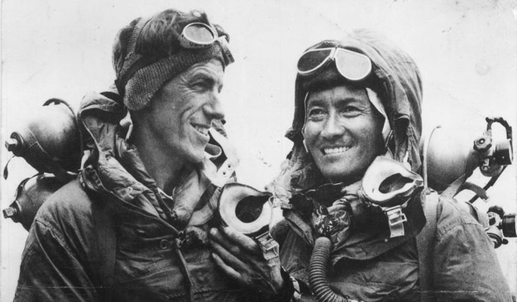 इतिहास में 29 मार्च- तेनजिंग नोर्गे तथा हिलैरी द्वारा 1953 में विश्व की सर्वोच्च चोटी माउंट एवरेस्ट पर फतह