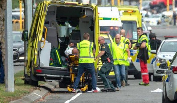 न्यूजीलैंड आतंकी हमला: मस्जिद में गोलीबारी के बाद 49 की मौत, 9 भारतीय लापता