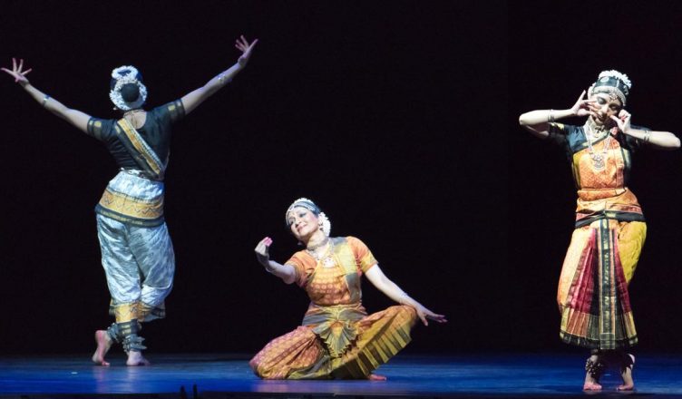 International Dance Day: जानिये भारत के प्रसिद्द डांस फॉर्म्स के बारे में
