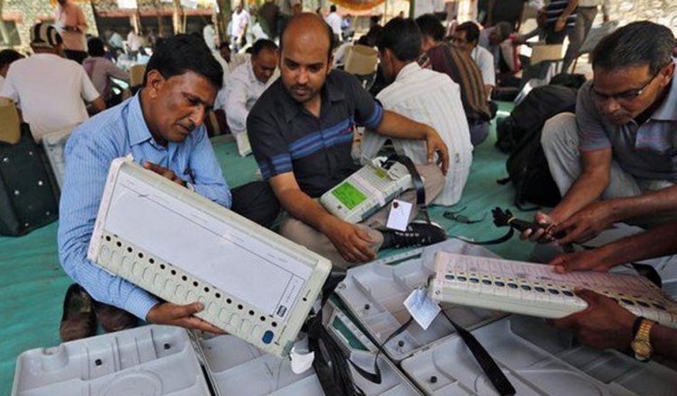 लोकसभा चुनाव 2019: बिहार में पू्र्णिया के बाद अब कटिहार में EVM खराब, लोगों का वोट बहिष्कार 