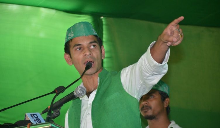 बिहार : तेजप्रताप का बगावती तेवर बरकरार, राजद के प्रत्याशी के खिलाफ चुनावी मैदान में उतरे