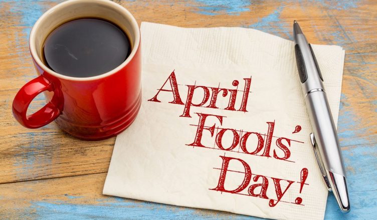 Happy April Fool's Day 2020: अप्रैल फूल के दिन दोस्तों, करीबियों को भेजें ये मजेदार Jokes