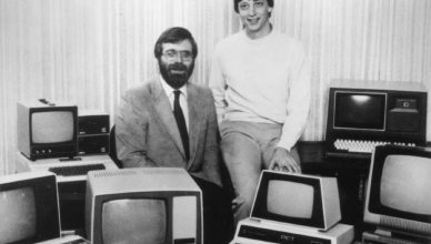 इतिहास में 4 अप्रैल- बिल गेट्स और पॉल एलन ने 1975 में माइक्रोसॉफ्ट की स्थापना की