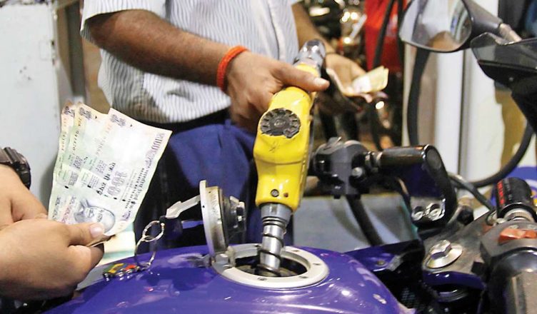 Petrol and diesel prices remain stable today, know new price of oil