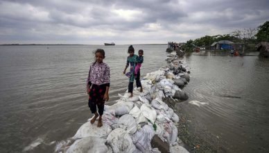 बांग्लादेश: चक्रवाती तूफान फानी से अबतक 9 मरे, 60 से अधिक घायल