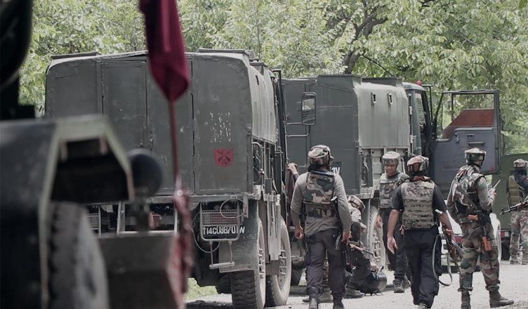 जम्मू व कश्मीर: शोपियां में मारे गए 2 आतंकी, शीर्ष हिजबुल कमांडर के भी होने की संभावना