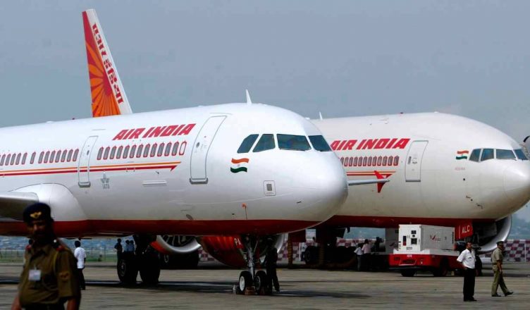 एयर इंडिया के पायलट और क्रू मेंबर के बीच लंच बॉक्स को लेकर झगड़ा, 2 घंटे की देरी से उड़ी फ्लाइट