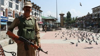 जम्मू एवं कश्मीर: सोमवार से बहाल होंगी मोबाइल पोस्टपेड सेवाएं, 5 अगस्त से था बंद