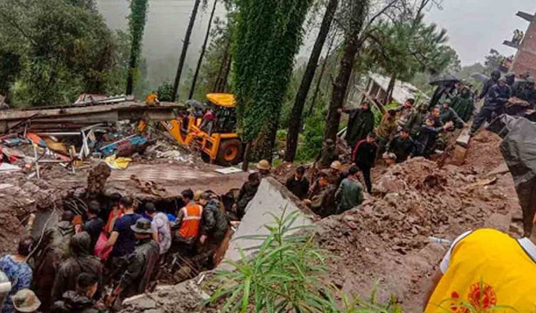 हिमाचल प्रदेश: बारिश के कारण ढही चार मंजिला इमारत, 7 सैनिकों समेत 8 की मौत