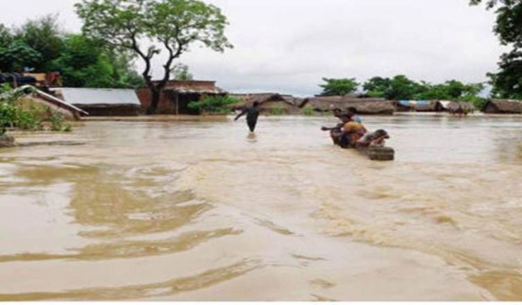 उत्तर प्रदेश: भारी बारिश से कई इलाकों में बाढ़ के हालात