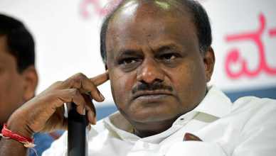 कर्नाटक में सियासी संकट, कांग्रेस के 5 और JDS के 3 विधायकों ने दिया इस्तीफा