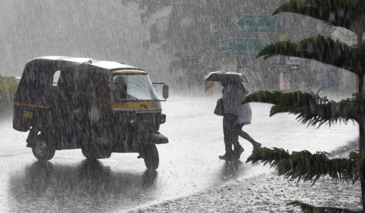 Monsoon Update : मानसून की राजस्थान में दस्तक, अगले 48 घंटे में UP समेत दिल्ली-NCR को भिगोने को तैयार