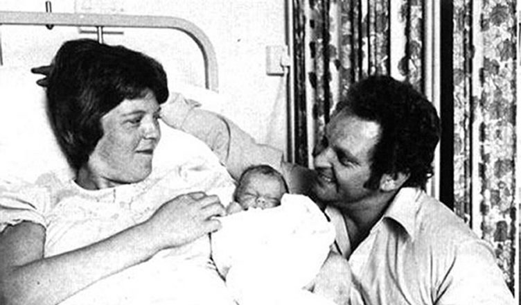 इतिहास में 25 जुलाई- दुनिया के पहली IVF शिशु लुइस ब्राउन का जन्म आज ही के दिन 1978 में इंग्लैंड में हुआ