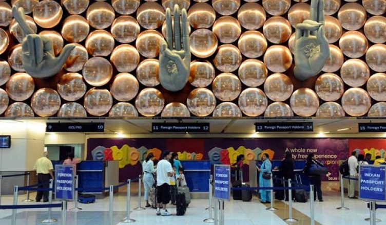 दिल्ली एयरपोर्ट ने जारी किया नोटिस- फ्लाइट पकड़ने के लिए तीन से चार घंटे पहले पहुंचें यात्री