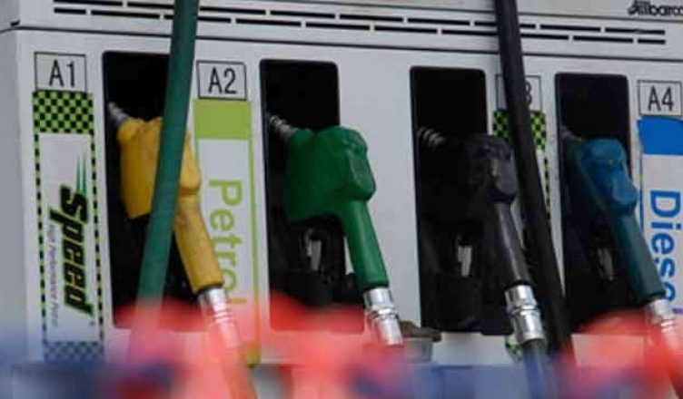 Today, there is no change in the price of petrol and diesel again, know the price of your city