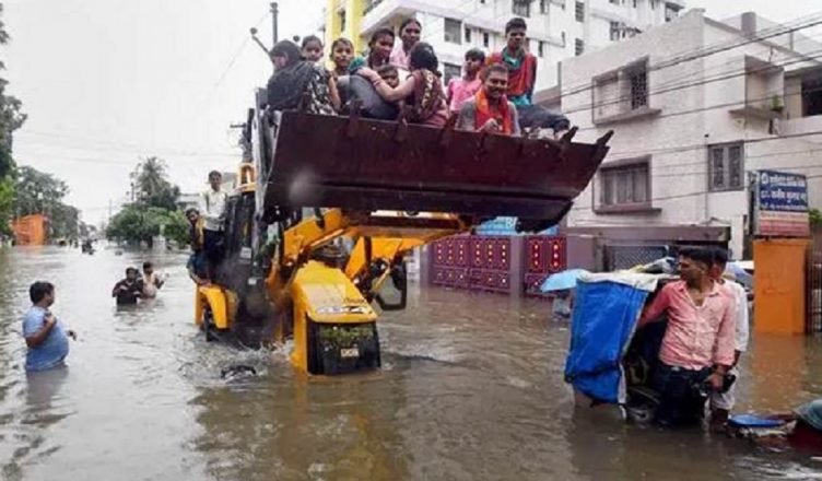 बिहार: अश्विनी चौबे ने बाढ़ के लिए 'हथिया नक्षत्र' को ठहराया जिम्मेदार, तेजस्वी ने कही ये बात