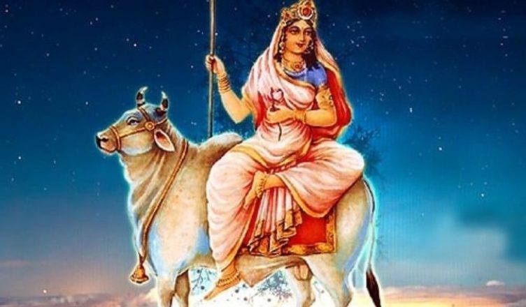 Navratri 2019: नवरात्रि के पहले दिन होती है मां शैलपुत्री की पूजा, जानें देवी दुर्गा की पहली शक्ति की कथा
