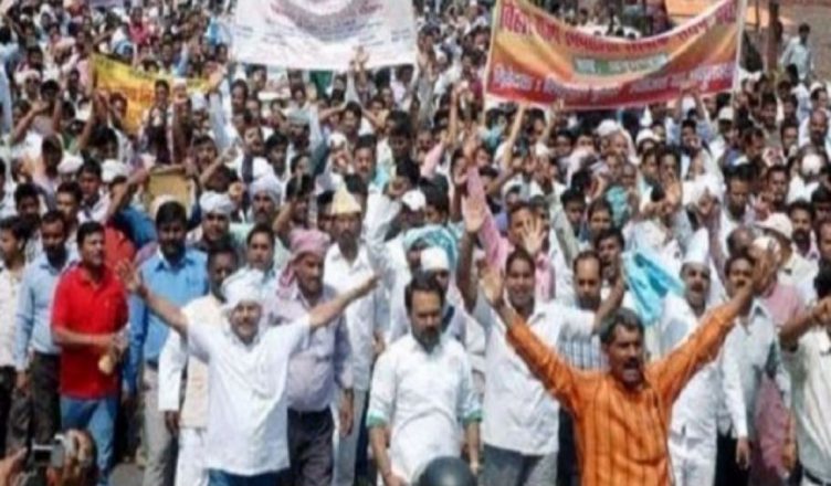 बिहार: 'शिक्षक दिवस' के दिन अपनी मागों को लेकर सड़क पर उतरे हजारों शिक्षक