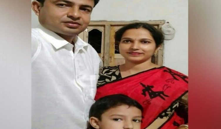 पश्चिम बंगाल: RSS कार्यकर्ता की मुर्शिदाबाद में पत्नी व बेटे समेत धारदार हथियार से हत्या
