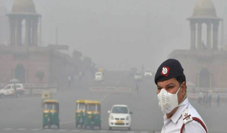 दिल्ली में वायु प्रदूषण खतरनाक स्तर पर, हालात में आज से सुधार होने की संभावना