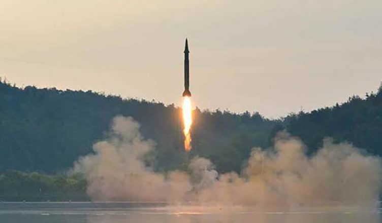 उत्तर कोरिया ने अमेरिका के साथ वार्ता से पहले मिसाइल परीक्षण किए