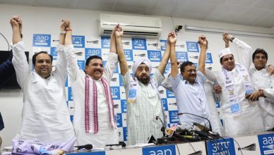दिल्ली: कांग्रेस छोड़कर AAP में शामिल हुए प्रहलाद सिंह साहनी, चांदनी चौक से 4 बार रह चुके हैं विधायक