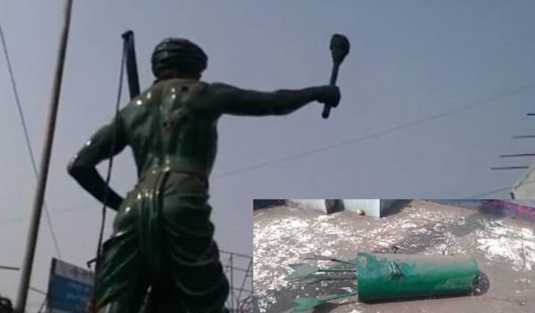 झारखंड: धनबाद में बिरसा मुंडा की मूर्ति को असामाजिक तत्वों ने तोड़ा