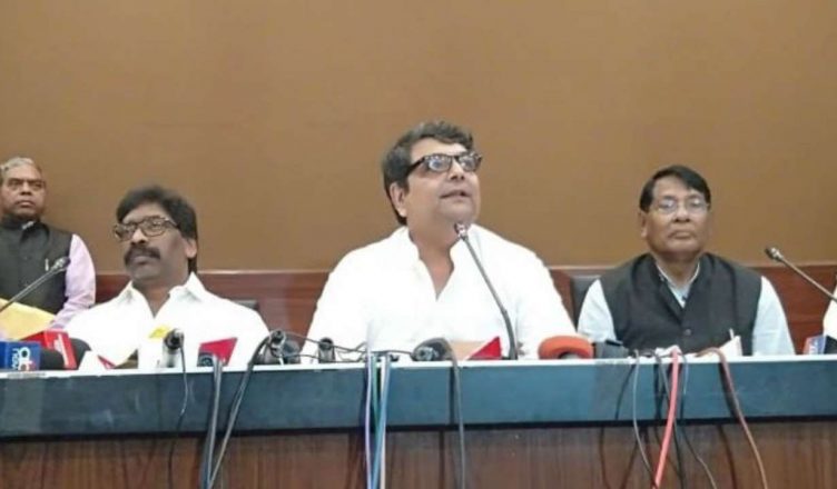झारखंड चुनाव: रांची में कांग्रेस ने बदली रणनीति, भाजपा से मुकाबले के लिए जेएमएम को किया आगे