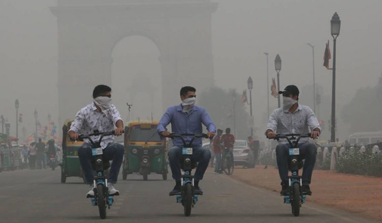 दिल्ली-NCR में सांस लेना फेफड़ों के लिए खतरनाक: विशेषज्ञ