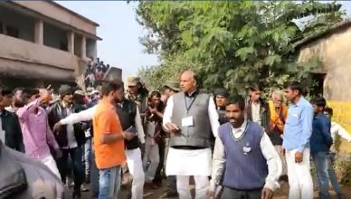 झारखंड चुनाव: डाल्टनगंज में कांग्रेस-BJP समर्थकों में झड़प, कांग्रेस प्रत्याशी ने निकाली पिस्टल