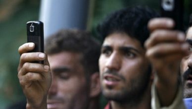 जम्मू कश्मीर: 4 महीने बाद शुरू हो रही है SMS सेवा, नए साल में चालू हो सकता है मोबाइल इंटरनेट