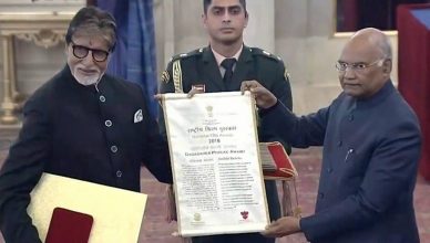 राष्ट्रपति से मिला अमिताभ बच्चन को दादा साहब फाल्के पुरस्कार, बिग बी ने मजाक में कही ये बात