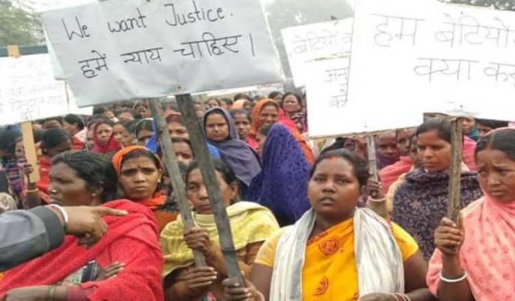 झारखंड: चतरा में दो नाबालिग लड़कियों को न्याय दिलाने के लिए सड़क पर उतरे हजारों लोग