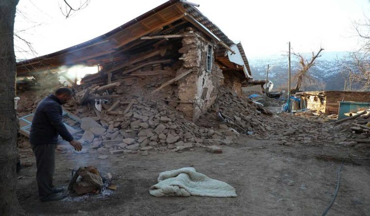तुर्की में भूकंप से 20 लोगों की मौत, सीरिया और जॉर्जिया में भी महसूस किए गए झटके