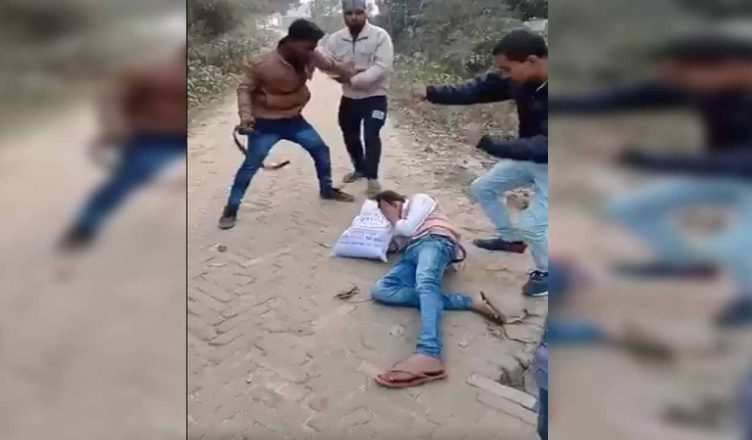 VIDEO: बिहार में शराब माफिया बेलगाम, समस्तीपुर में युवक को बेरहमी से पीटकर वीडियो किया वायरल