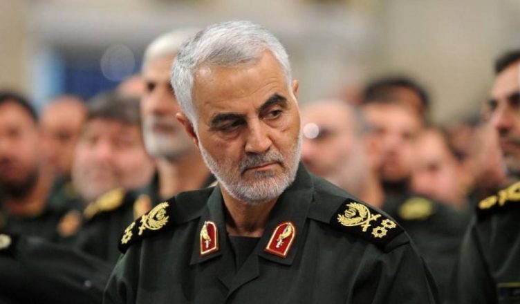 इराक में शवयात्रा के बाद तेहरान पहुंचेगा ईरानी कमांडर सुलेमानी का शव