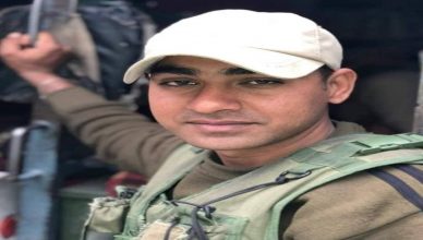 जम्मू-कश्मीर: दो आतंकियों को मारकर शहीद हुआ भोजपुर का जवान