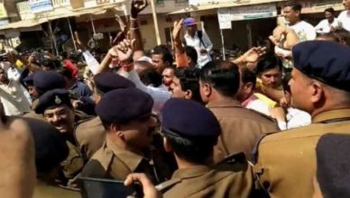 मध्य प्रदेश: सीएम कमलनाथ को काला झंडा दिखाया तो पुलिस ने बीजेपी सांसद को किया गिरफ्तार