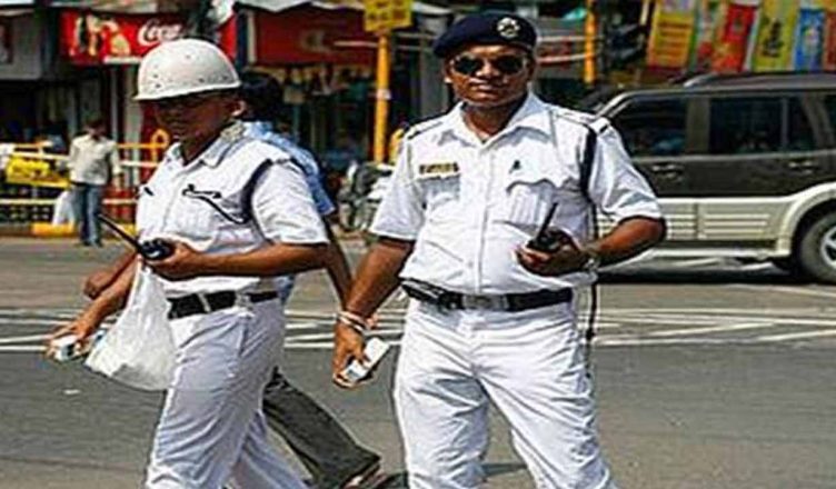 कोलकाता: लॉकडाउन के बीच दूध लेने निकले शख्स की पुलिस पिटाई से मौत, मचा बवाल